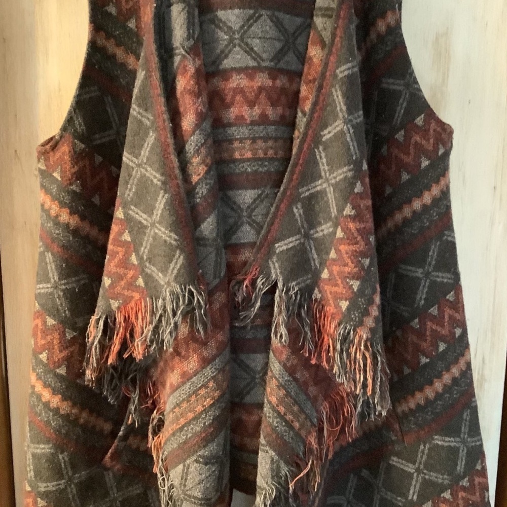 Democracy Gray and Rust Patterned Fringe Vest
